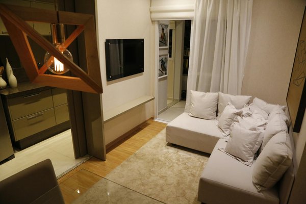 What are the tips for cooking a restaurant-quality steak at home?